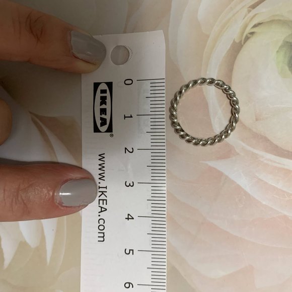 AUTHENTIC Tiffany & Co. Twist Ring, Size 6 - Picture 5 of 5